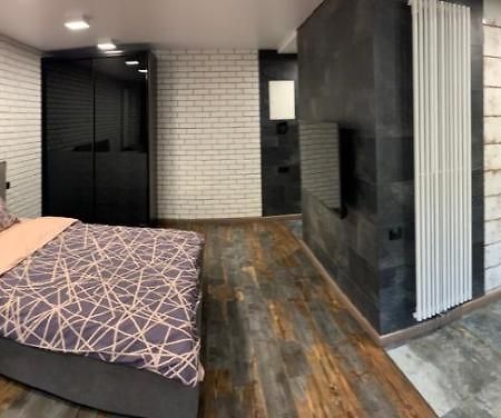 Уютная Квартира Возле Метро 23 Августа Apartment Kharkov Luaran gambar