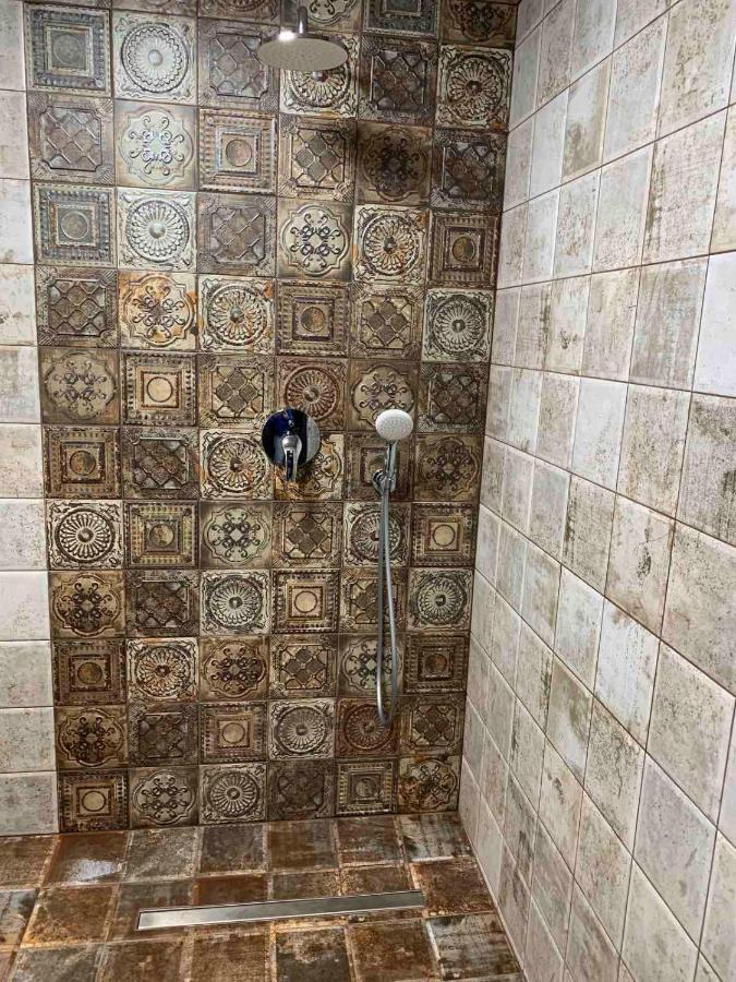 Уютная Квартира Возле Метро 23 Августа Apartment Kharkov Luaran gambar